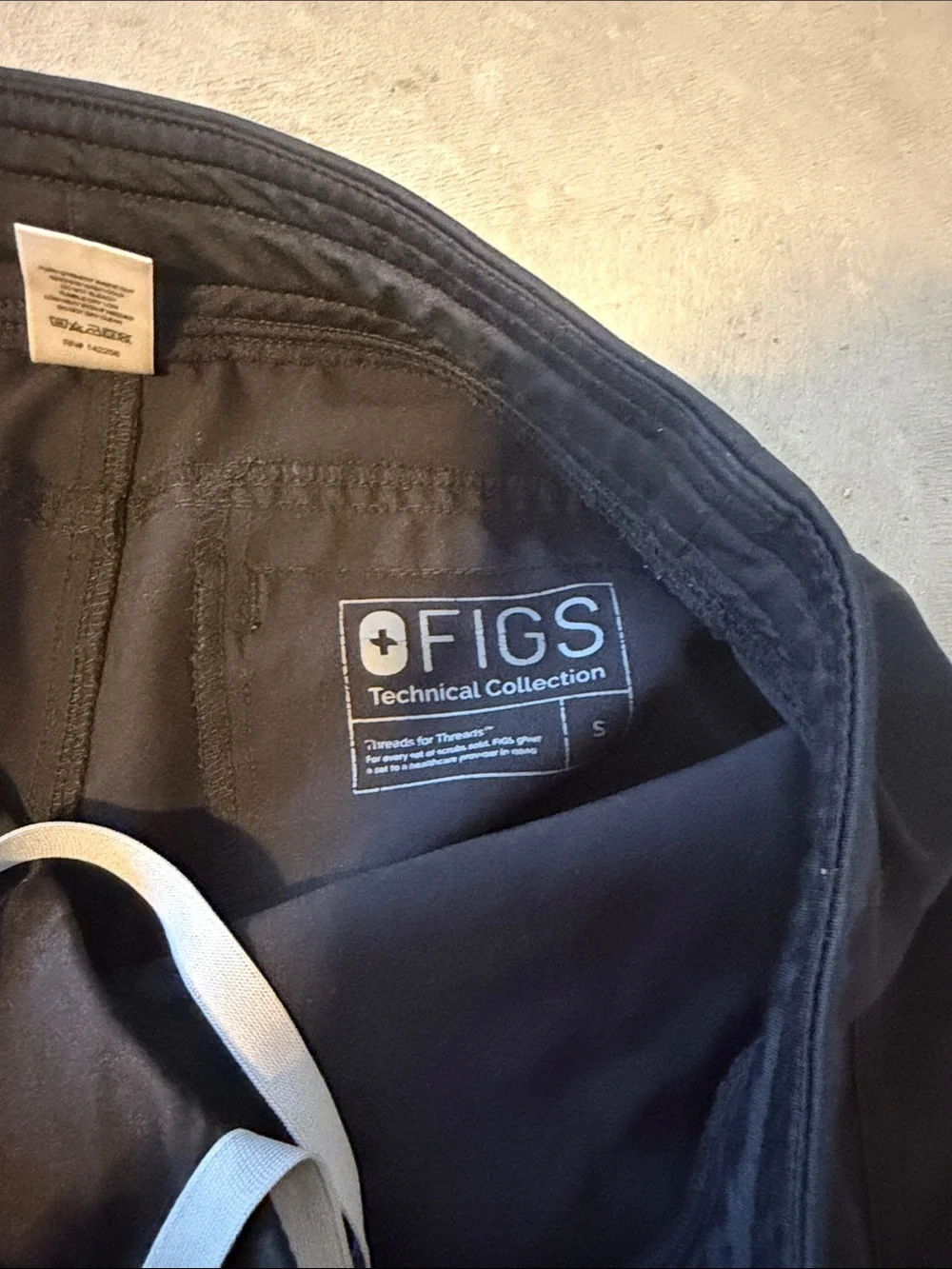 Figs Men's Black Cargo Scrub Pants with Drawstring